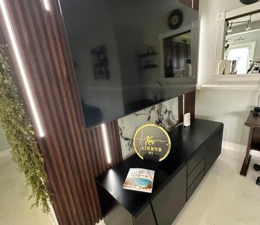 Orchid Lake Village House | Hogar