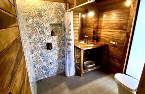 Hojancha Apartment | Hoja Azul - Sustainable teak modern cabin in Hojancha