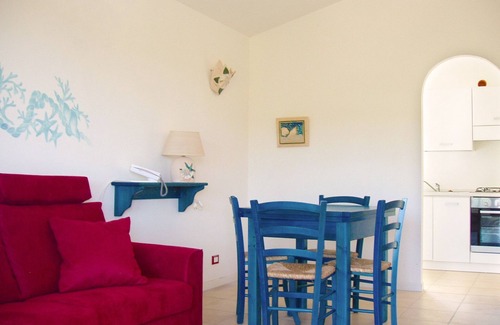 Baja Sardinia House | Holiday Home in Baja Sardinia with Pool