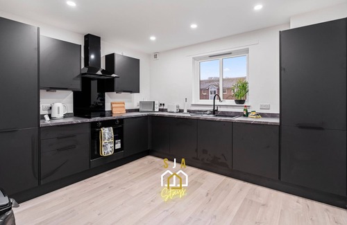 Central Aberdeen Apartment | Holburn Residence - SJA Stays - Modern 3 Bed