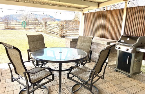Escalante House | Hole in the Rock Inn - Newly remodeled for post adventure relaxation!