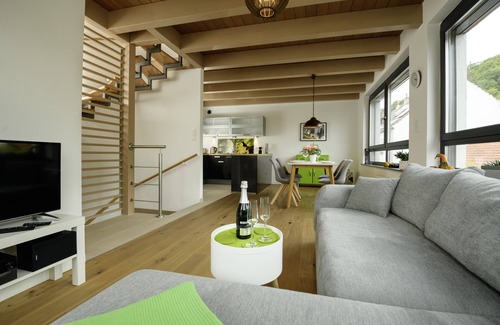 Neustadt-Hambach House | Holiday house Weinhäusel - Schlossblick inclusive