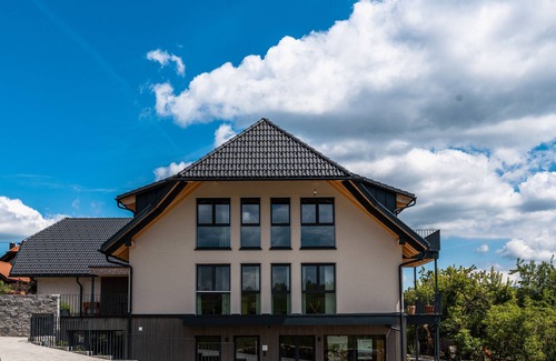 Wolpadingen Apartment | Holiday Apartment 'Schwalbennest' with Mountain View, Balcony and Wi-Fi