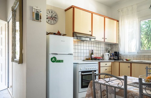Mazarakata Apartment | Holiday Accommodation "Mary's house" with castle view and close to the beach.
