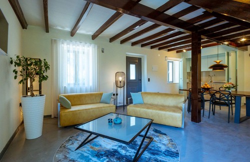 Caldas da Rainha Apartment | Holiday apartment 4+2p with lots of privacy on top of a hill with pine tree view