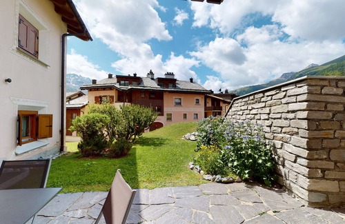 Champfer Apartment | Holiday apartment Champfèr (St. Moritz) for 1 - 5 persons with 3 bedrooms - Holiday apartment
