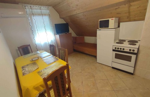 Balatonmariafurdo Apartment | Holiday apartment near to the beach with air conditioning