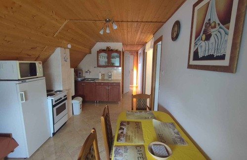 Balatonmariafurdo Apartment | Holiday apartment near to the beach with air conditioning