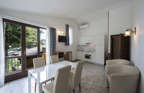 Limone sul Garda Apartment | Holiday apartment with balcony or terrace, air conditioning and pool