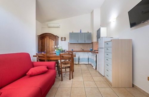 Sant'Anna Arresi Apartment | Holiday Apartment "Sa Corte de Dinu" with Wi-Fi, Terrace & Garden
