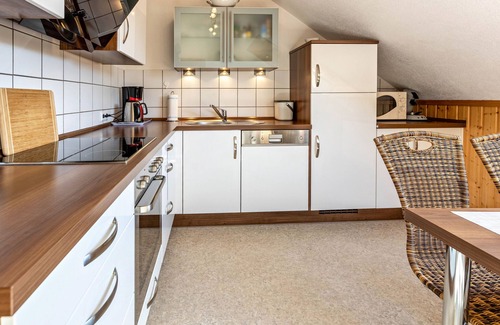 Hausen am Tann Apartment | Holiday Apartment "House Elfi" with Mountain View, Private Terrace & Wi-Fi