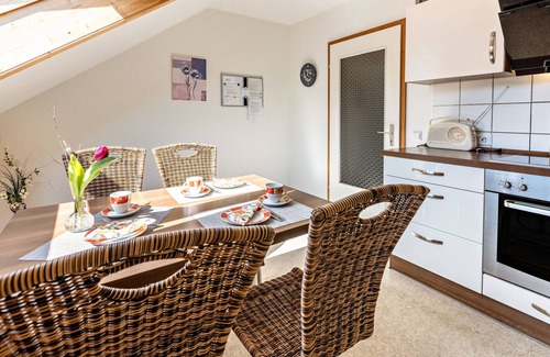 Hausen am Tann Apartment | Holiday Apartment "House Elfi" with Mountain View, Private Terrace & Wi-Fi