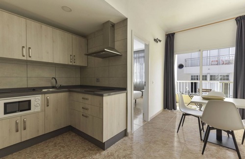 Playa San Juan Apartment | Holiday Apartment “Bregador” in Playa San Juan with Mountain View and Balcony