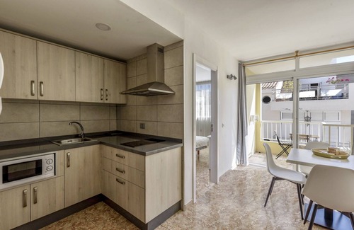 Playa San Juan Apartment | Holiday Apartment “Albatros” in Playa San Juan with Mountain View and Balcony
