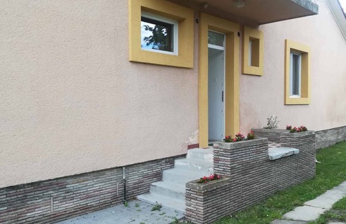 Balatonfoldvar Apartment | Holiday apartment child-friendly with internet and barbecue facilities