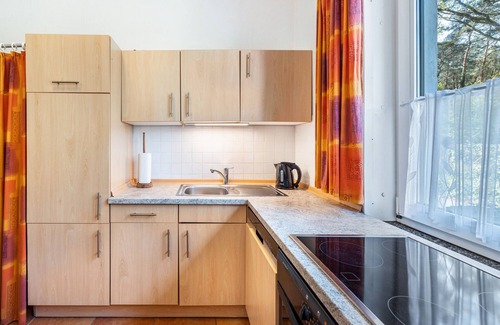 Region Hannover District Apartment | Holiday Apartment 2 with Private Terrace, Private Garden and Wi-Fi