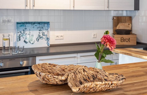 Region Hannover District Apartment | Holiday Apartment 5 with Private Terrace, Private Garden and Wi-Fi