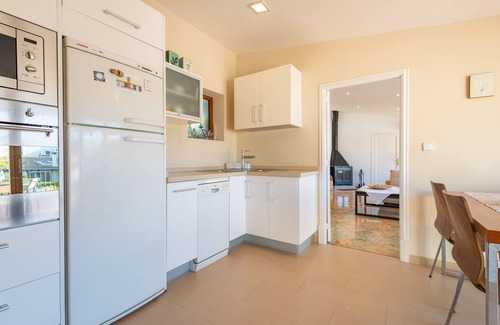 Binissalem Apartment | Holiday Apartment "Binibonaire" with Private Terrace & Wi-Fi