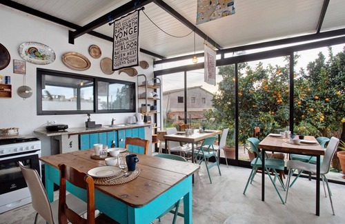 Obidos House | Holiday Apartment 'Bike Friendly' with Sea View, Shared Garden & Wi-Fi