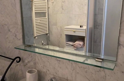Carrara Apartment | Holiday Apartment "Casa In Centro Storico A Carrara"