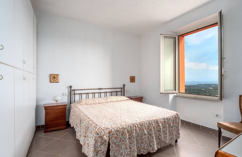 Luogosanto Apartment | Holiday Apartment Casa Vacanze Cinque Spiagge with Air Conditioning