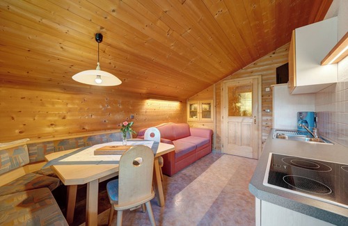Ultimo Apartment | Holiday Apartment 'Dachwohnung' with Mountain View, Shared Terrace and Wi-Fi