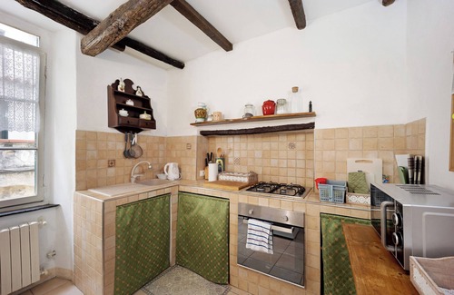 Sanremo Old Town Apartment | Holiday Apartment 'Domus Napoleone Bonaparte' with A/C & Wi-Fi