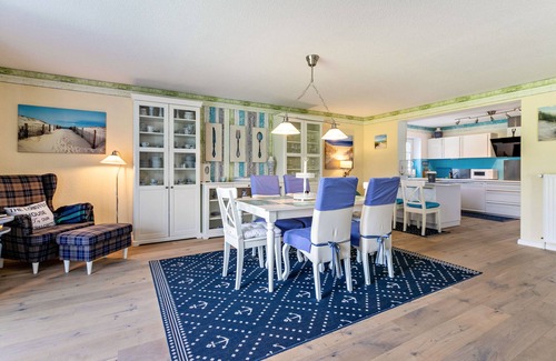Neudorf Apartment | Holiday Apartment Ebbe with Private Terrace, Shared Garden and Wi-Fi