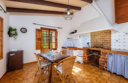 Petra Apartment | Holiday Apartment "Es Mulí" with Mountain View, Shared Pool & Wi-Fi
