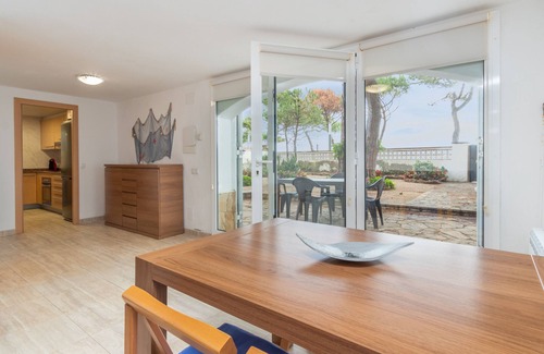 Platja d'Aro Apartment | Holiday Apartment "Planta Baixa" with Private Garden & Wi-Fi