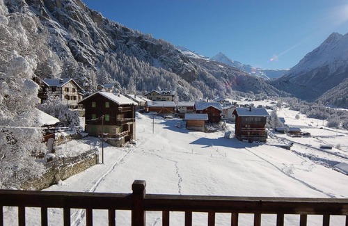 Evolene Apartment | Holiday apartment Evolène for 1 - 6 persons with 3 bedrooms - Historical building