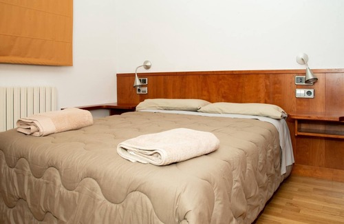Sort Apartment | Holiday Apartment 'Exclusivo Apartamento' en Sort with Balcony & Mountain View