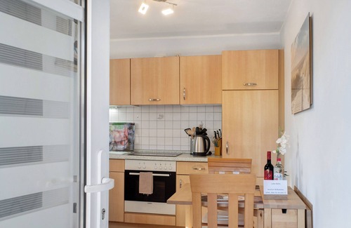 Kolker Apartment | Holiday Apartment 'Gina's Lüttje Fewo' with Large Terrace and Garden