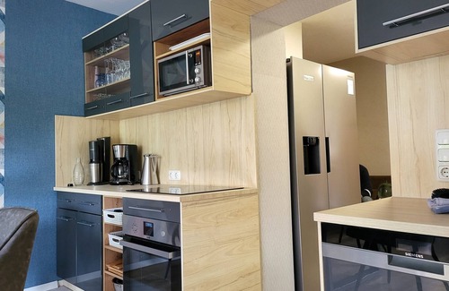 Wolmirstedt Apartment | Holiday Apartment "Hochwertiges 3 Zimmer" with Private Terrace & Wi-Fi