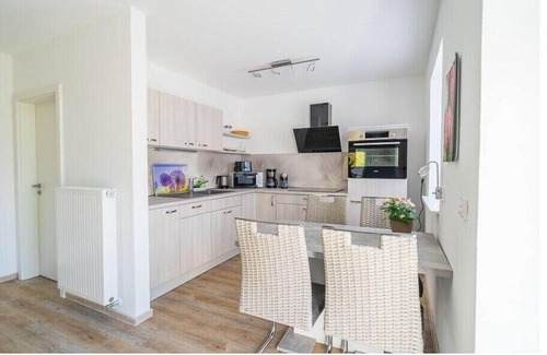 Lossatal House | Holiday Apartment Haus Teichblick