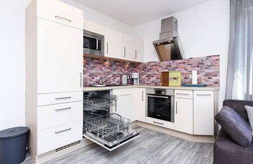 Werdum Apartment | Holiday apartment "Hauptdeck" - Ferienhof "Klein Husums"