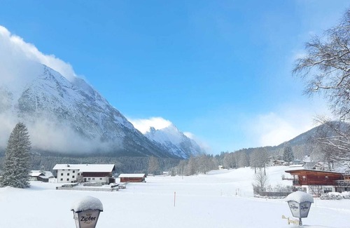 Leutasch Apartment | Holiday Apartment "Haus Am Lärchenhang" with Mountain View, Balcony & Wi-Fi