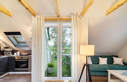 Reithamm Apartment | Holiday Apartment 'Huus An't Koornfeld' with Balcony and Wi-Fi