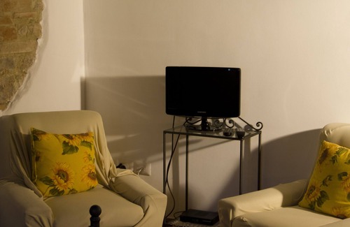 Piegaro Apartment | Holiday Apartment Il Piccolo Noce - Sage Apartment