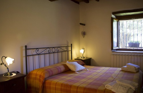Piegaro Apartment | Holiday Apartment Il Piccolo Noce - Sage Apartment