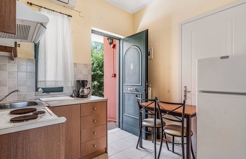 Agios Ioannis Apartment | Holiday Apartment "Ionian Breeze Studio 2" with Terraces & Wi-Fi