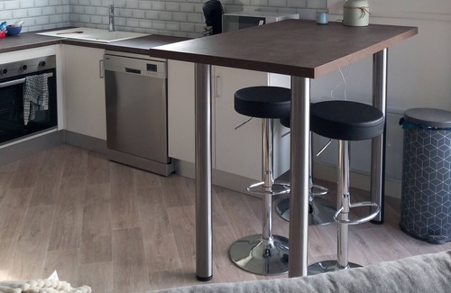 Tarbes Apartment | Holiday Apartment "L'Oasis" with Mountain View, Private Terrace & Wi-Fi