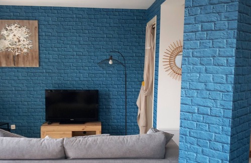 Tarbes Apartment | Holiday Apartment "L'Oasis" with Mountain View, Private Terrace & Wi-Fi
