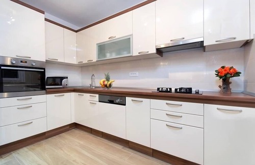 Istok House | Holiday apartment Makarska for 1 - 12 persons with 6 bedrooms - Holiday house