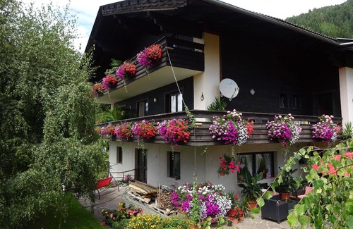 Millstatt Apartment | Holiday apartment Millstatt for 1 - 6 persons with 2 bedrooms - Holiday apartment in one or multi-fa