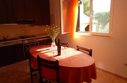 Cove Osibova (Milna) Apartment | Holiday apartment Milna for 1 - 4 persons with 2 bedrooms - Twin house