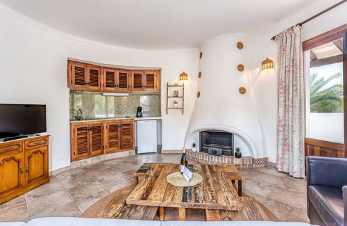 Son Moja Apartment | Holiday apartment Oasis on the upper floor with comfort and charm, pool, and a prime location close to the beach in Cala Santanyí