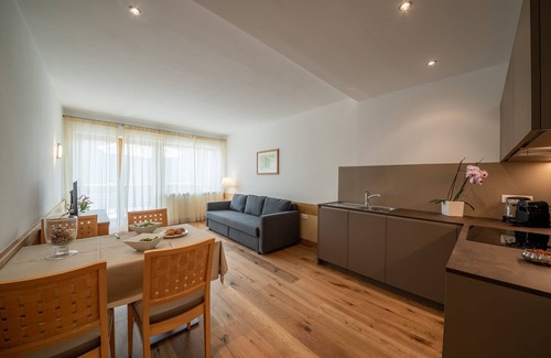 Santa Valburga Apartment | Holiday Apartment 'Pöder Alplahner' with Mountain View, Balcony, Shared Garden & Wi-Fi