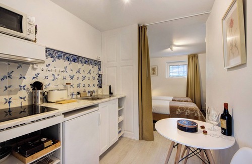 Praia Da Granja Ski Chalet | Holiday Apartment 'Praia Da Granja - Seaside Beach' with Sea View, Garden & Wi-Fi