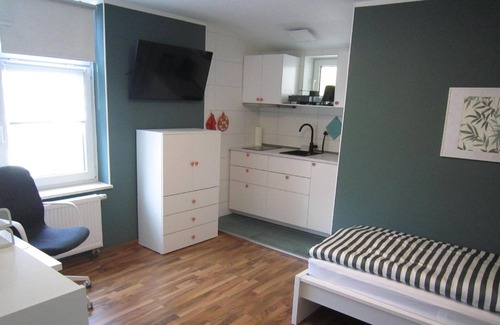 Gartenstadt-Stadtweide Apartment | Holiday apartment Rostock for 1 person with 1 bedroom - Holiday apartment in one or multi-family hou